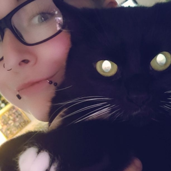 Meet your Posher, Cassandrah - Picture 14 of 15